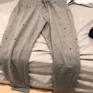 GREY SWEATPANTS WITH BLACK STARS